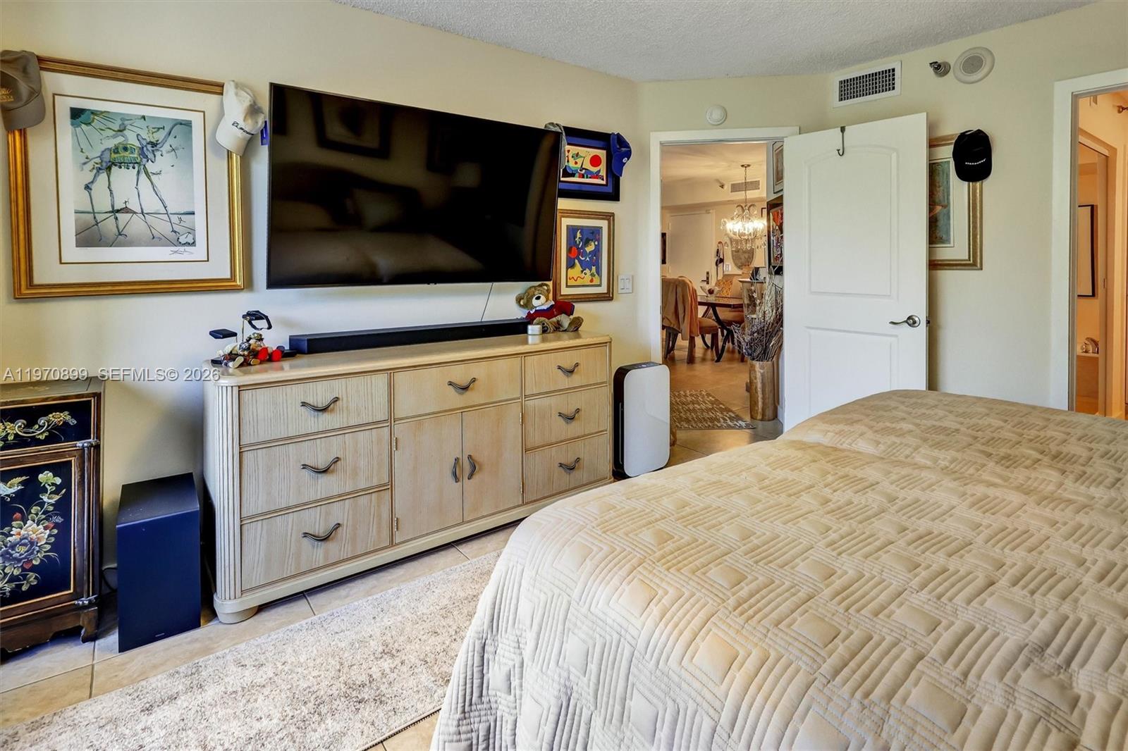 MYSTIC POINTE TOWER 400 C - Residential