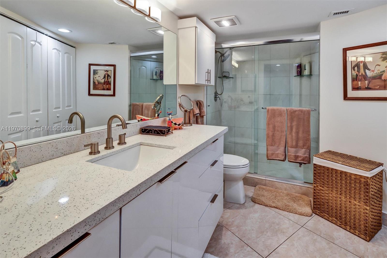 MYSTIC POINTE TOWER 400 C - Residential