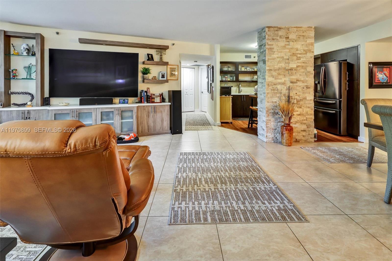 3500 Mystic Pointe Dr 302