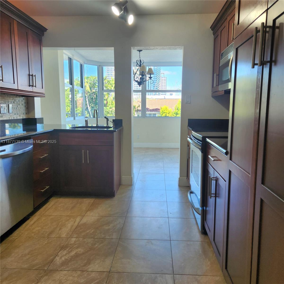 REEF WEST CONDO - Residential Lease