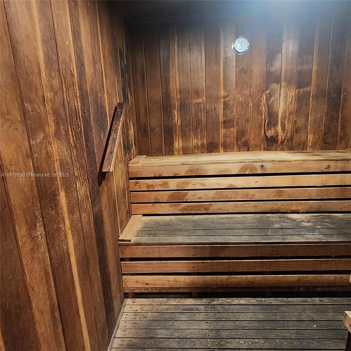 REEF WEST CONDO - Residential Lease