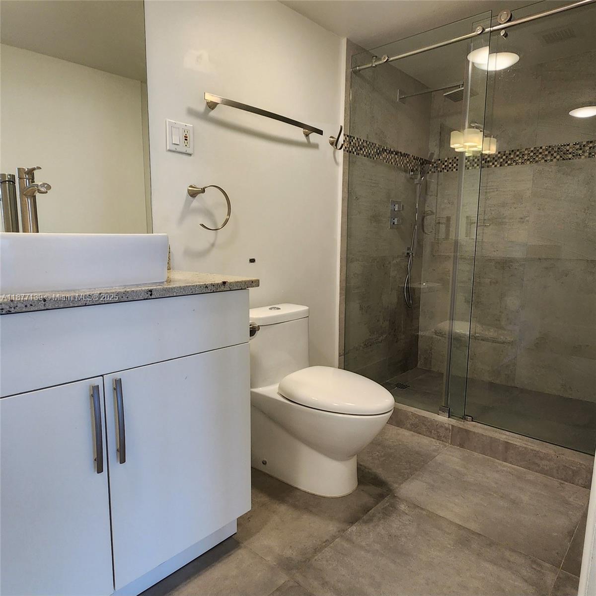 REEF WEST CONDO - Residential Lease