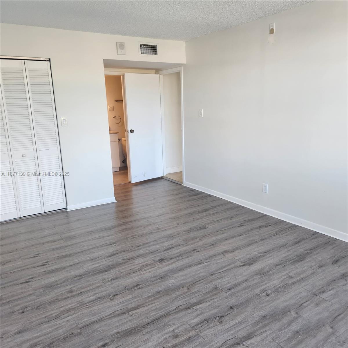 REEF WEST CONDO - Residential Lease