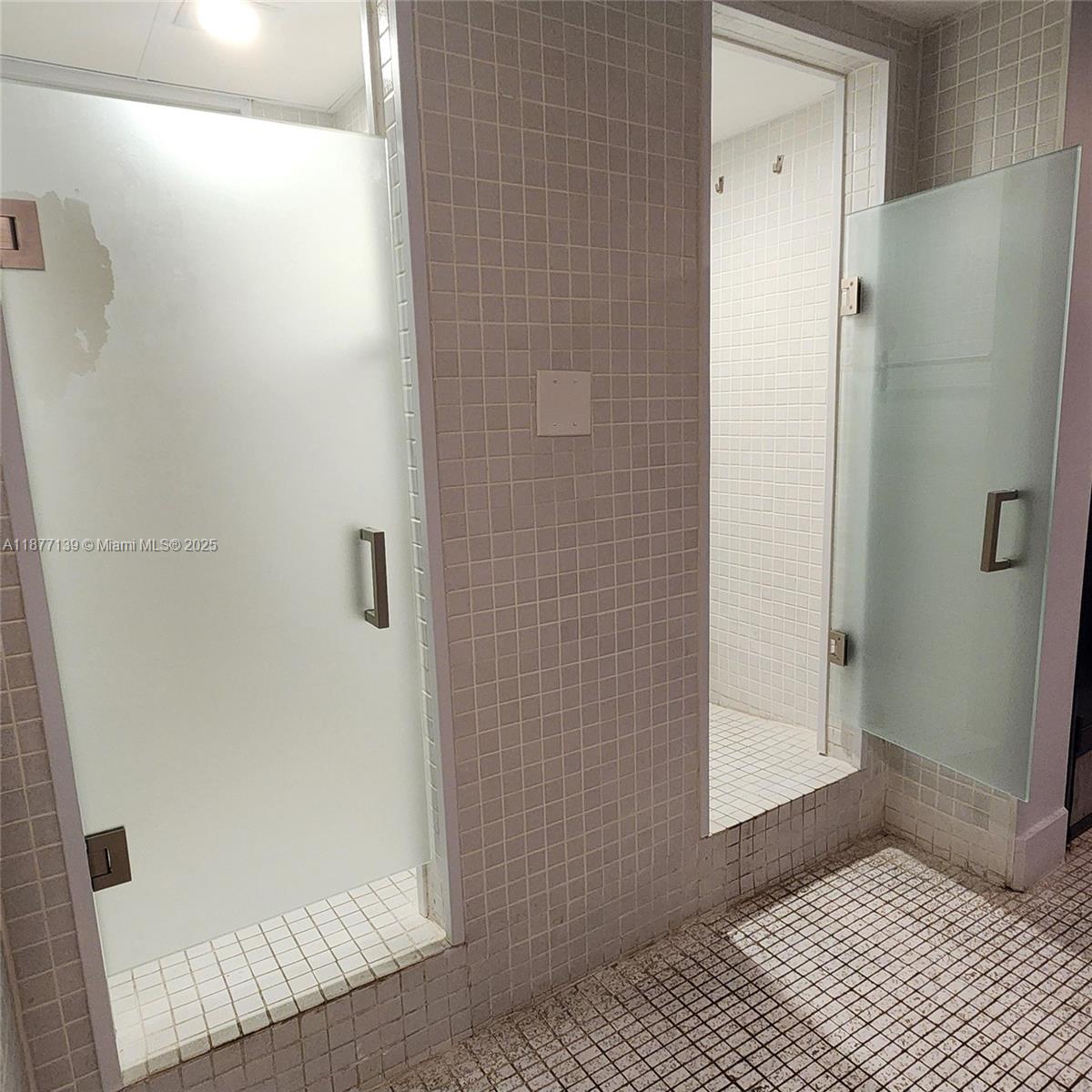 REEF WEST CONDO - Residential Lease