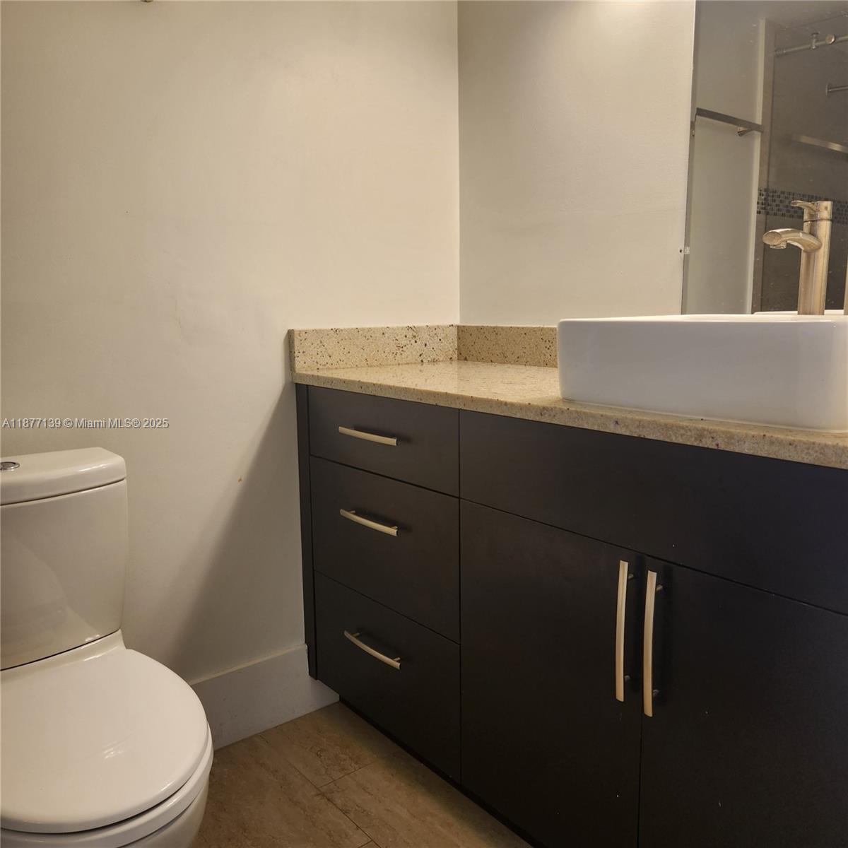 REEF WEST CONDO - Residential Lease