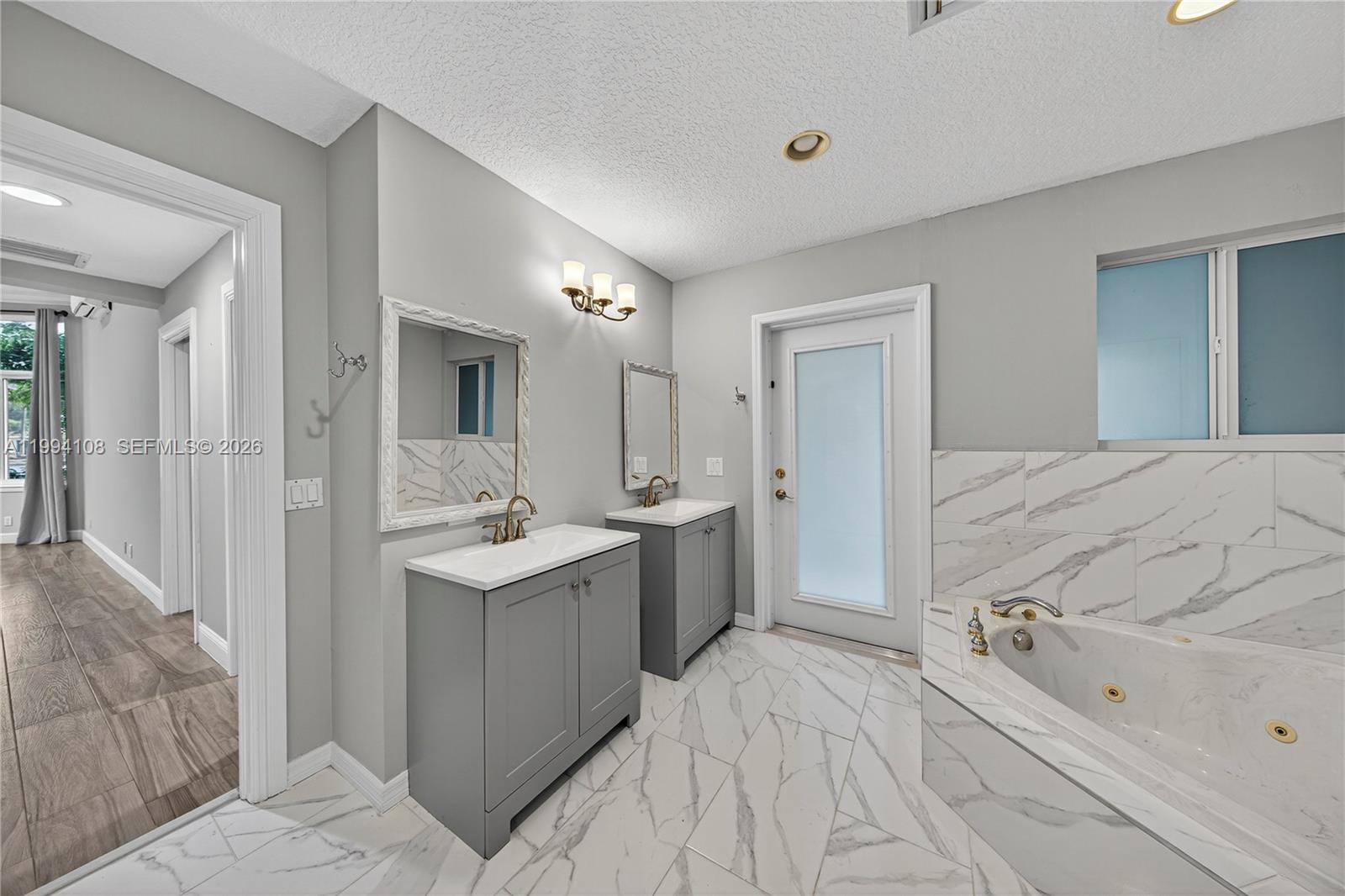 CORAL SHORES AMEND PLAT - Residential