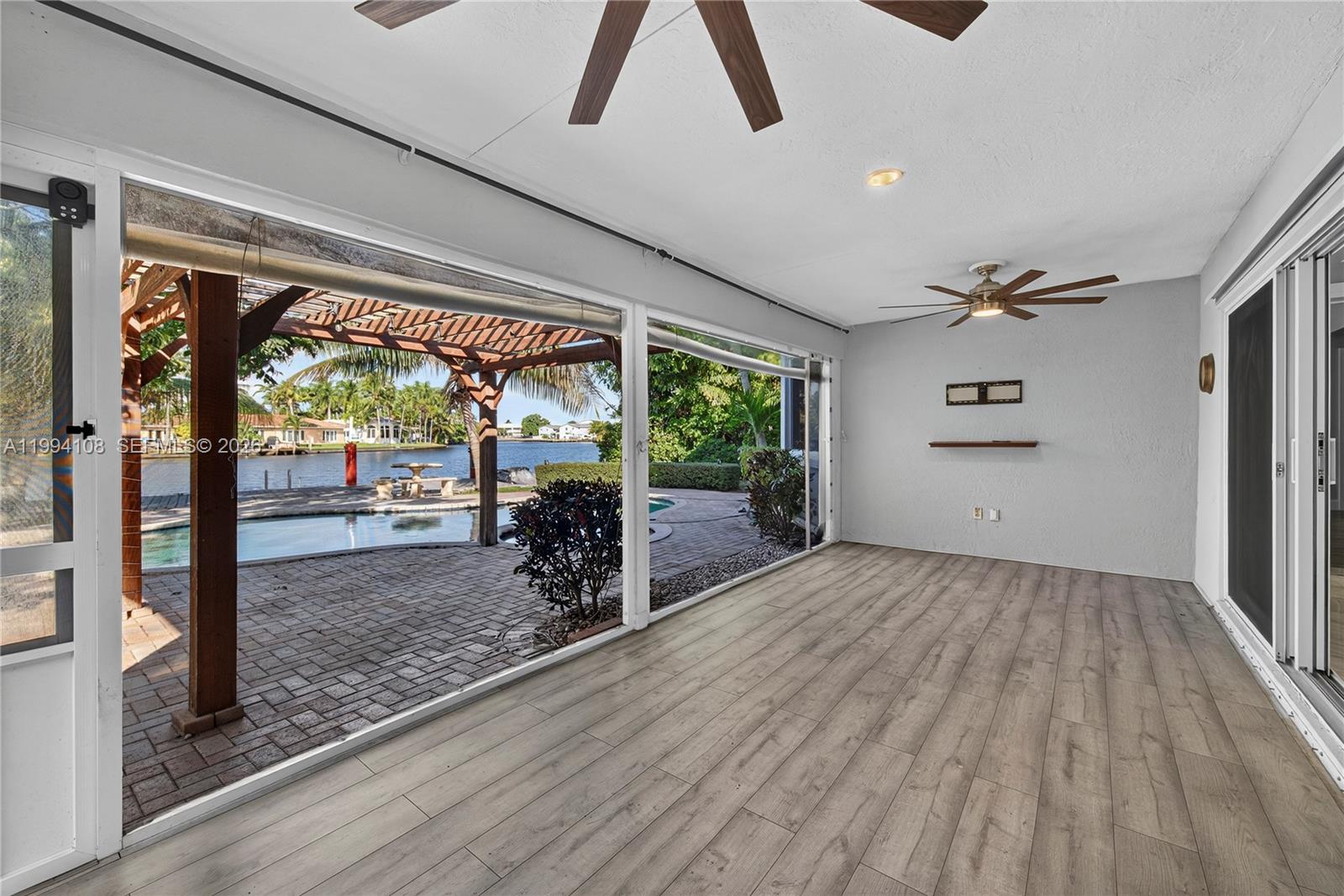 CORAL SHORES AMEND PLAT - Residential