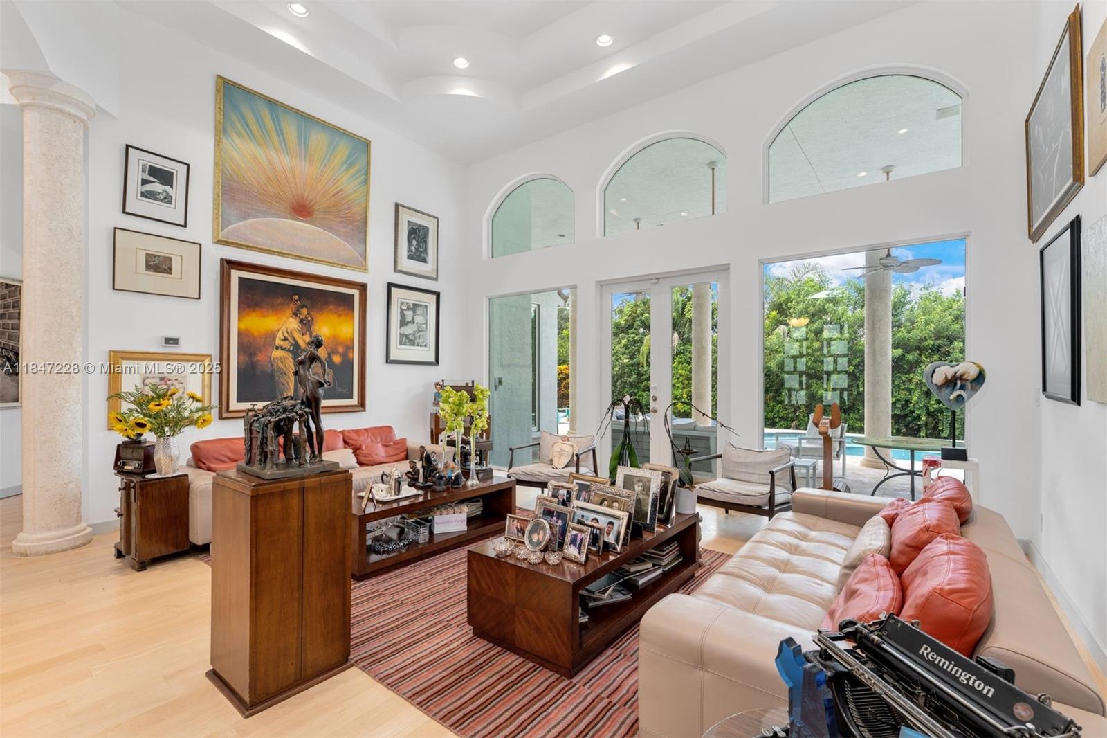 HOLLYWOOD HILLS NORTH SEC - Residential