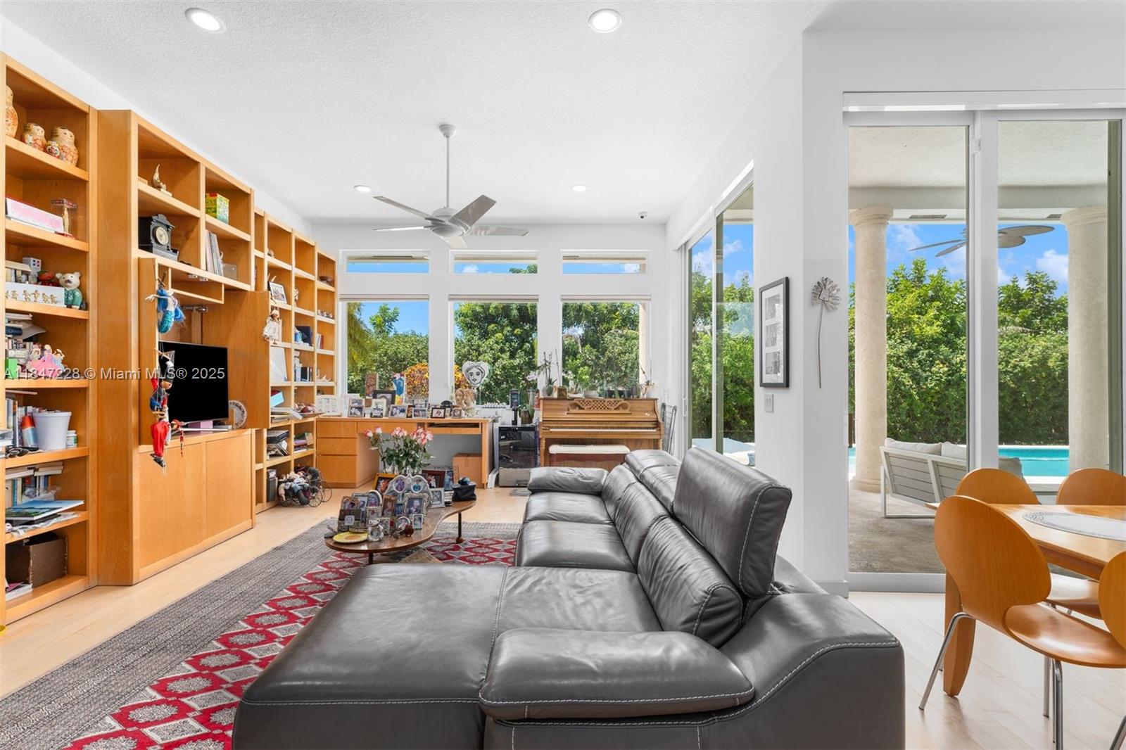 HOLLYWOOD HILLS NORTH SEC - Residential