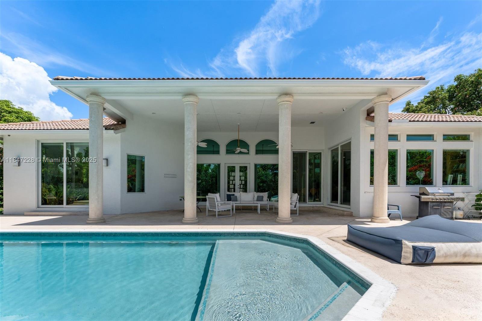 HOLLYWOOD HILLS NORTH SEC - Residential