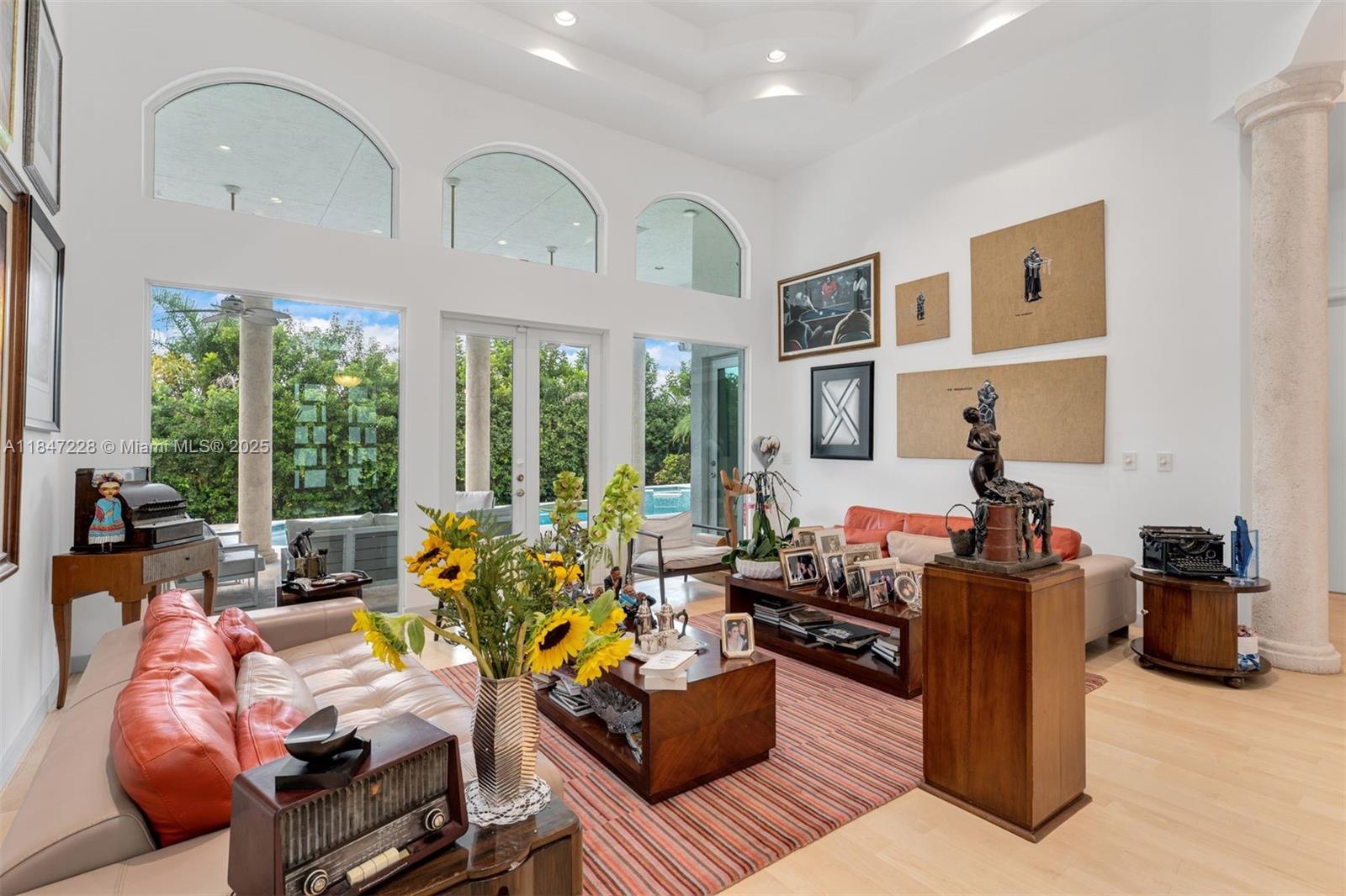 HOLLYWOOD HILLS NORTH SEC - Residential