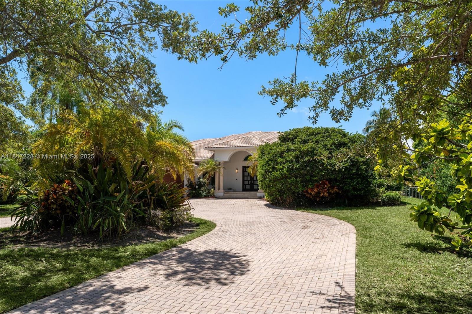 3720 N 37th Ter