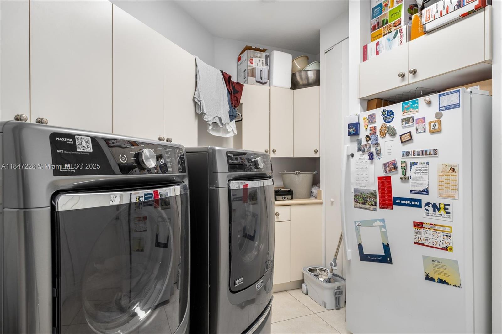 HOLLYWOOD HILLS NORTH SEC - Residential