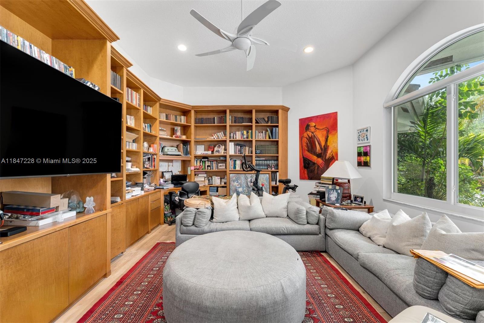 HOLLYWOOD HILLS NORTH SEC - Residential