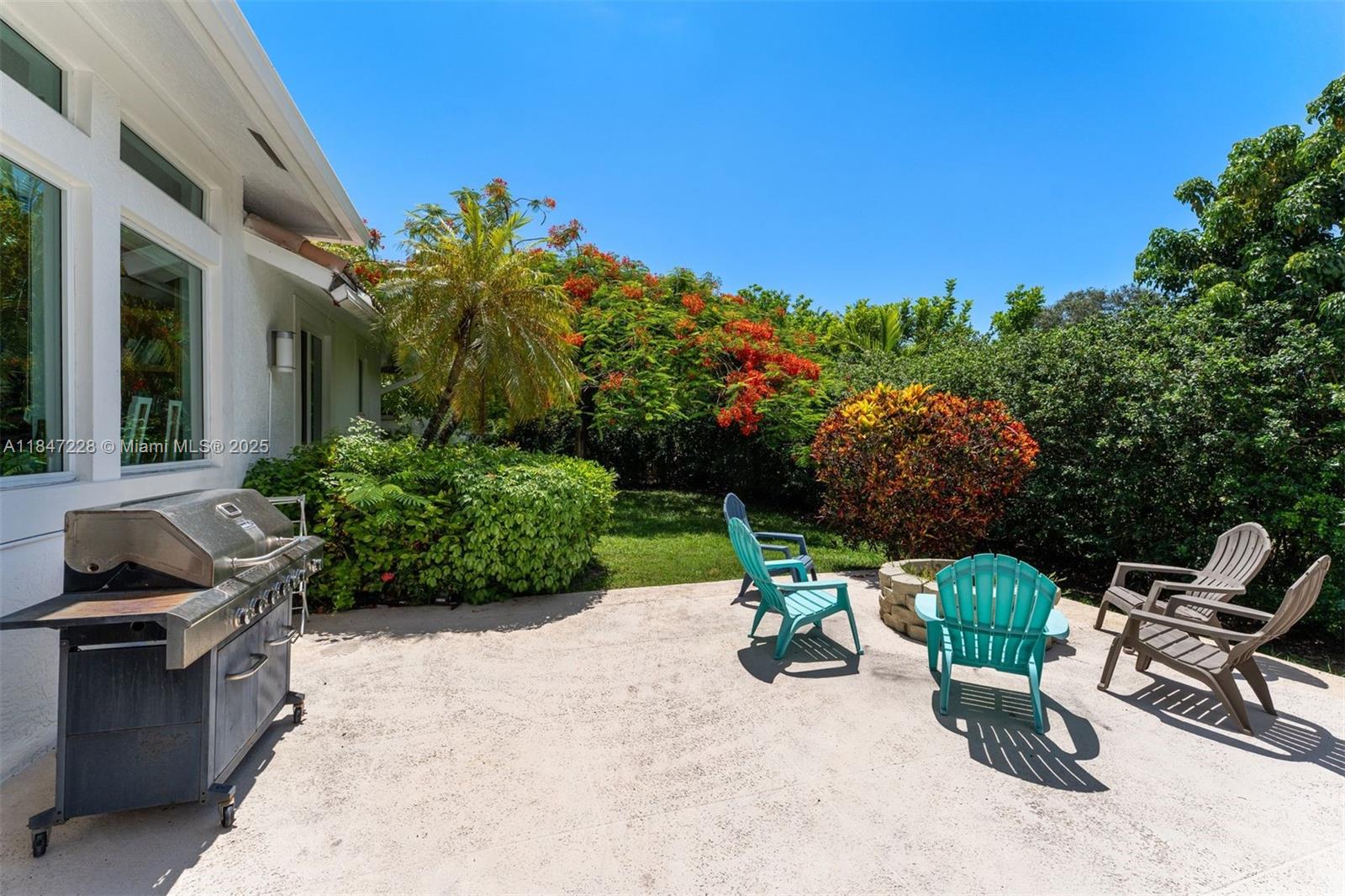 3720 N 37th Ter