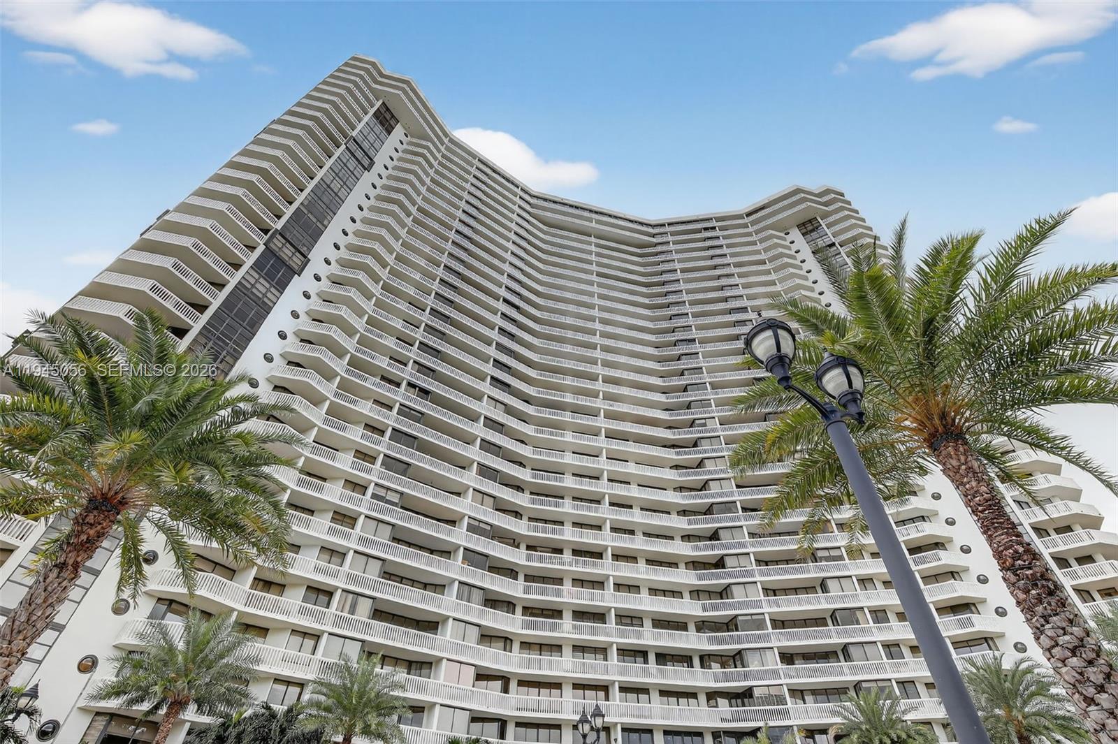 1000 ISL BLVD WILLIAMS IS - Residential