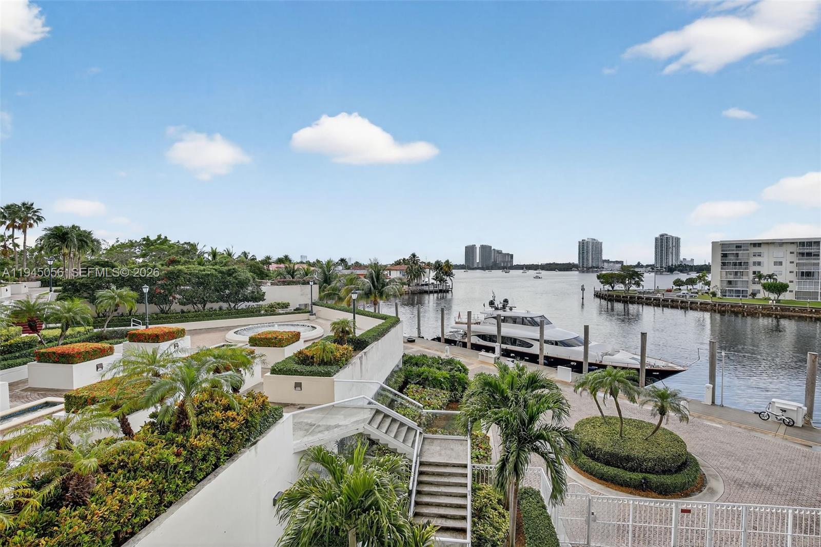 1000 ISL BLVD WILLIAMS IS - Residential