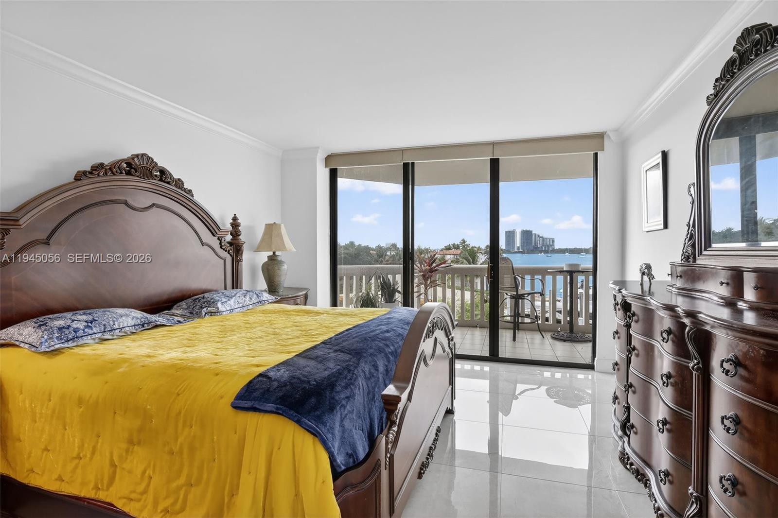 1000 ISL BLVD WILLIAMS IS - Residential