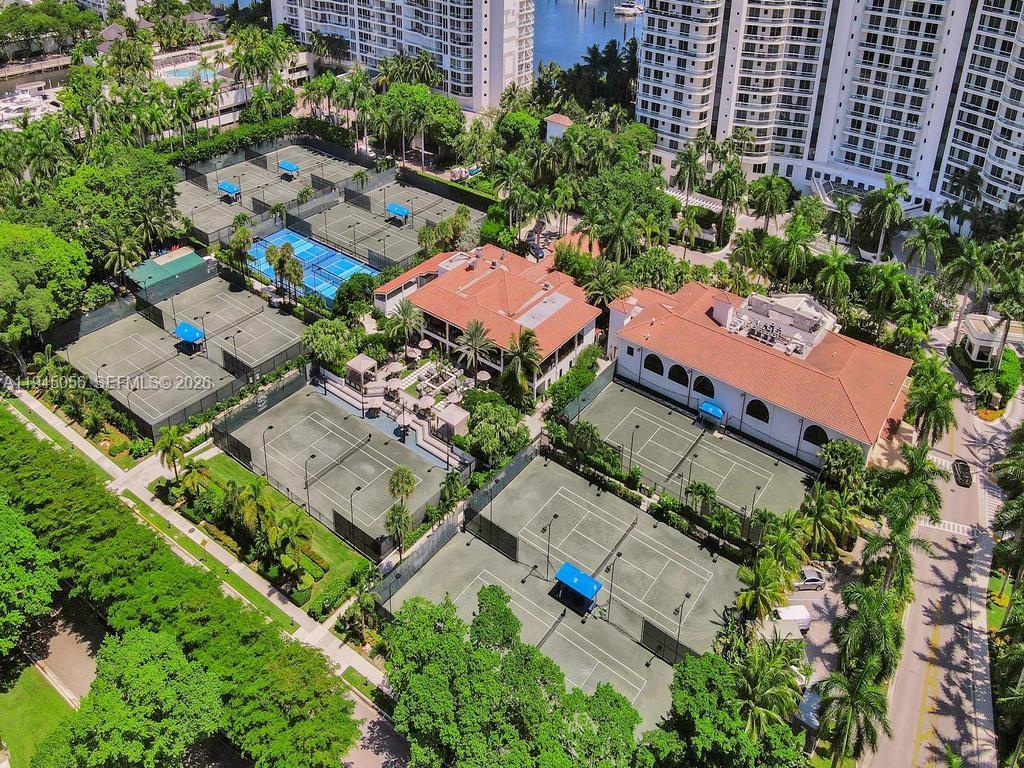 1000 ISL BLVD WILLIAMS IS - Residential