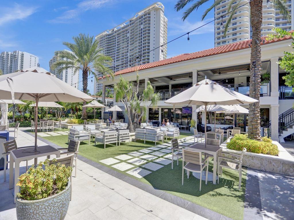 1000 ISL BLVD WILLIAMS IS - Residential