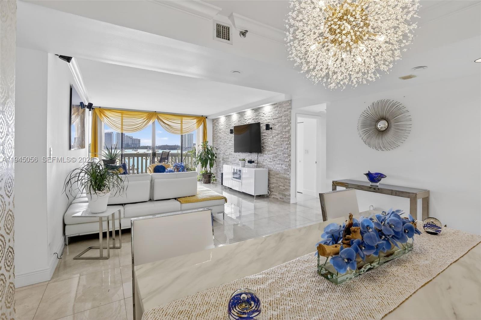 1000 ISL BLVD WILLIAMS IS - Residential