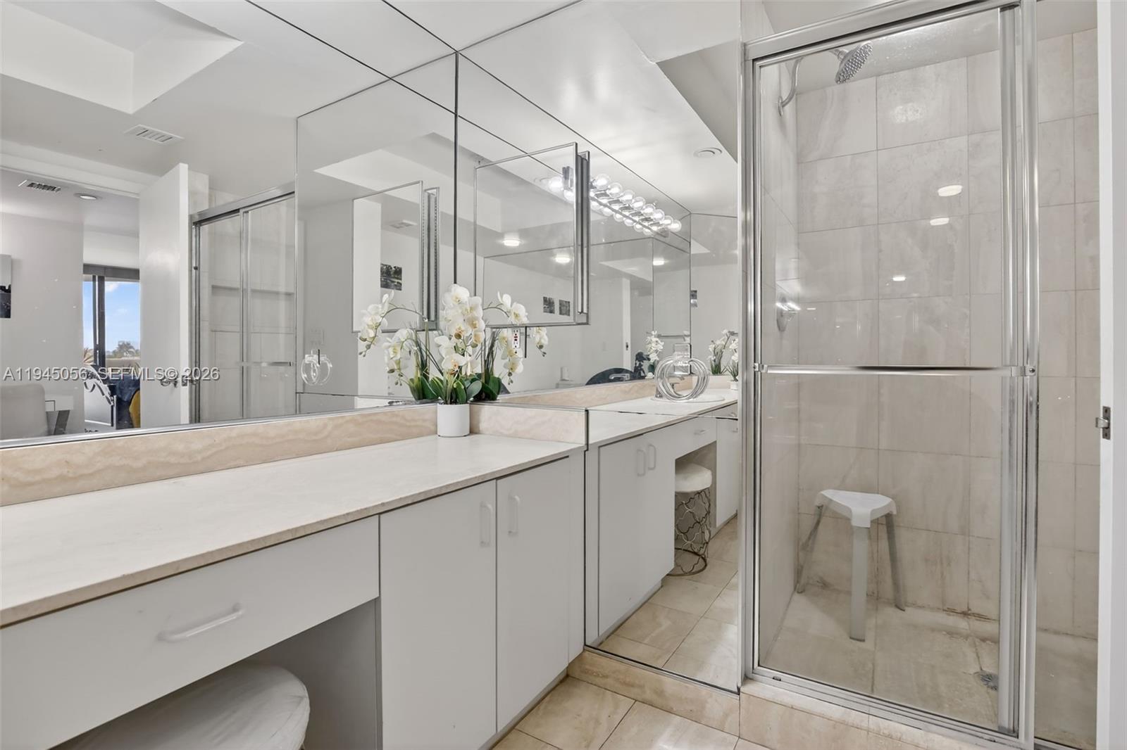 1000 ISL BLVD WILLIAMS IS - Residential