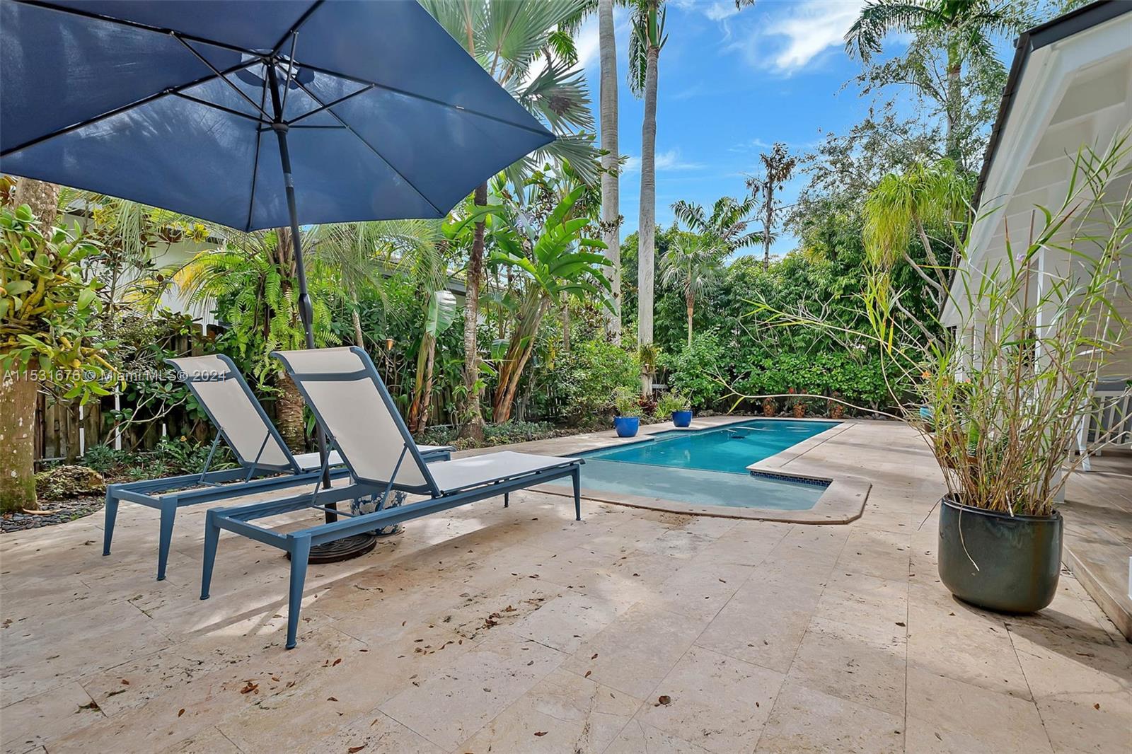 PINECREST VILLAS - Residential