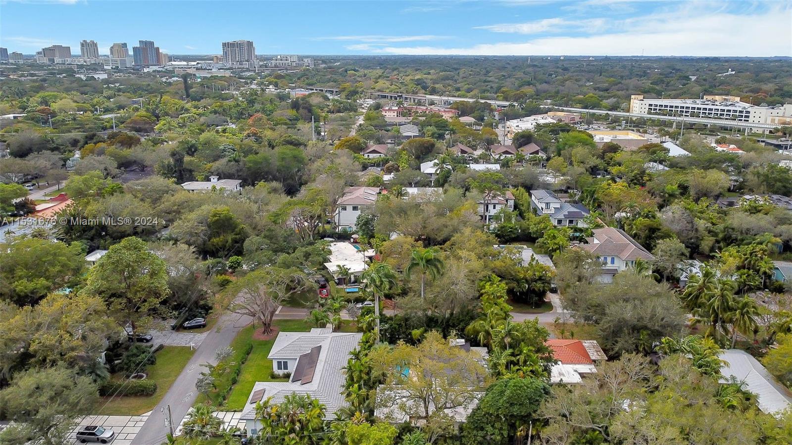 PINECREST VILLAS - Residential