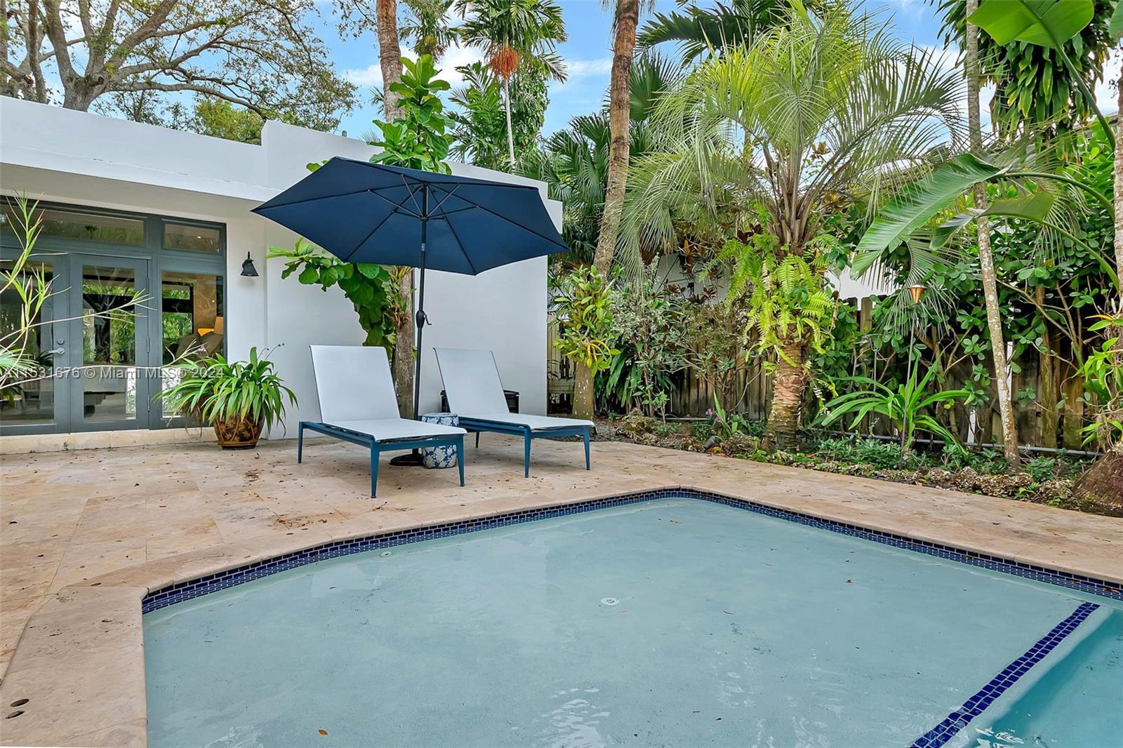 PINECREST VILLAS - Residential