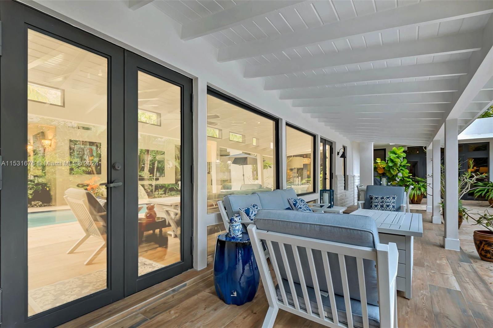 PINECREST VILLAS - Residential