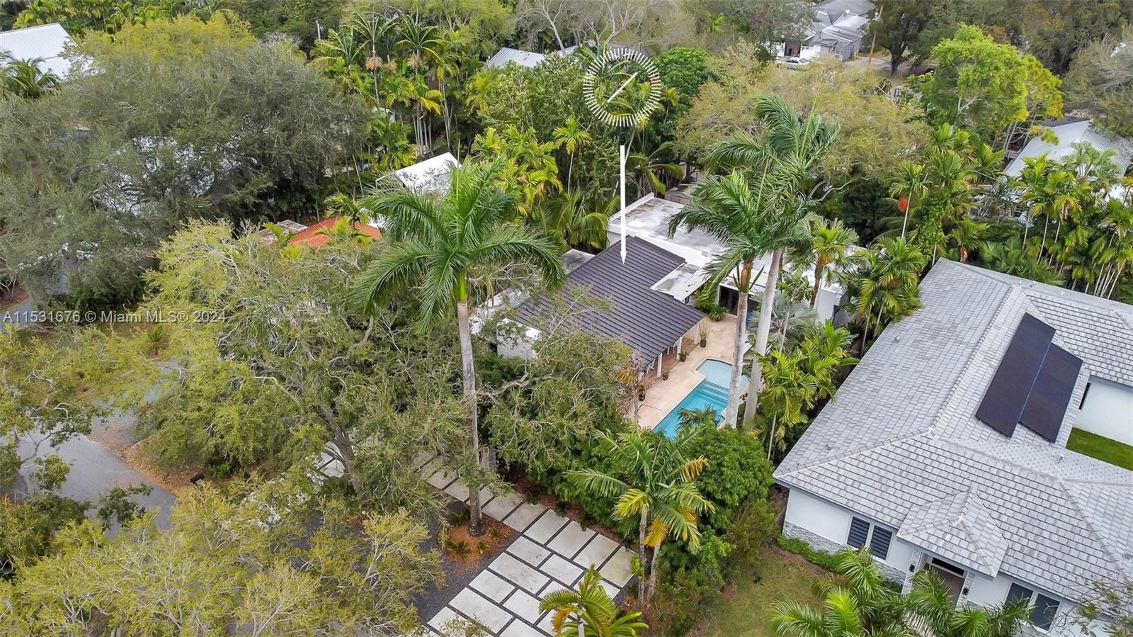 PINECREST VILLAS - Residential