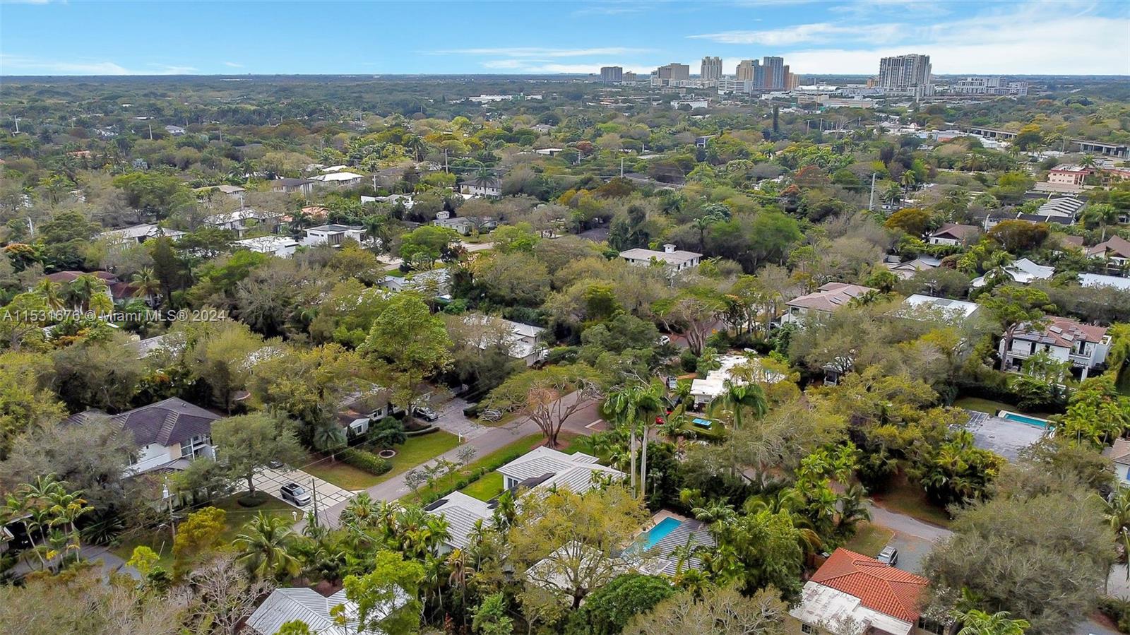 PINECREST VILLAS - Residential