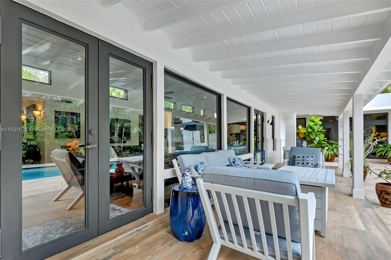 PINECREST VILLAS - Residential