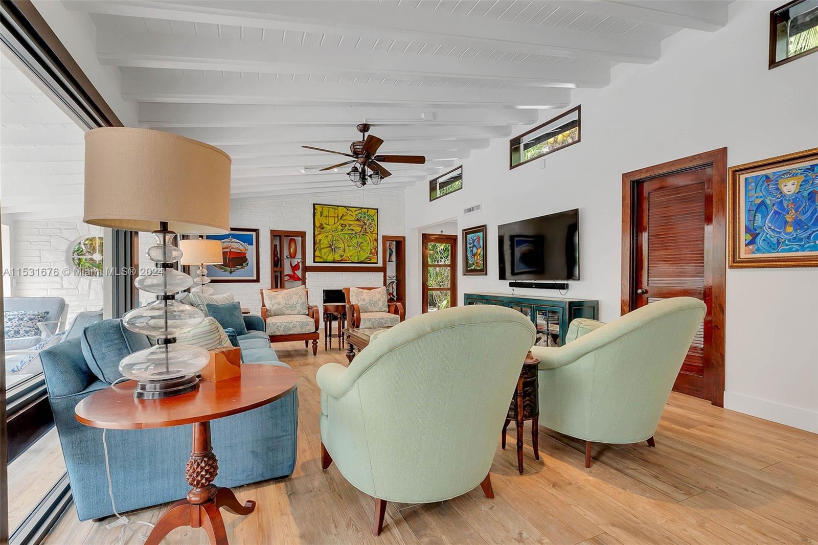 PINECREST VILLAS - Residential