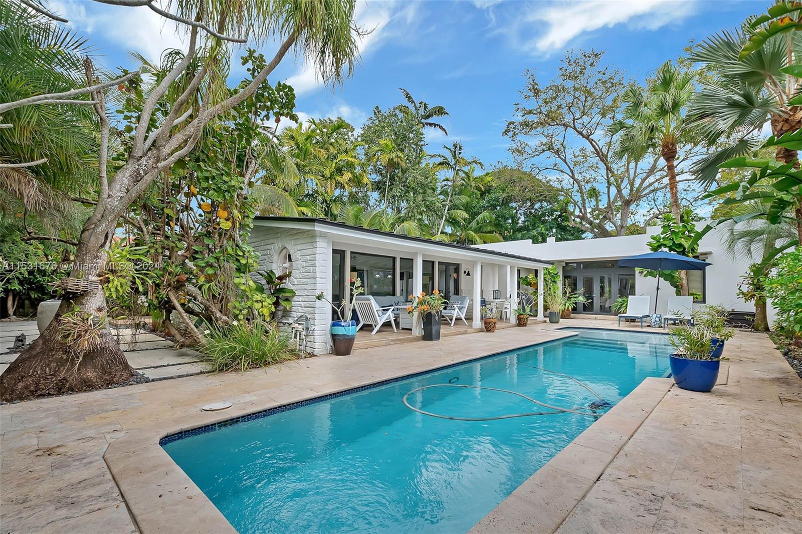 PINECREST VILLAS - Residential