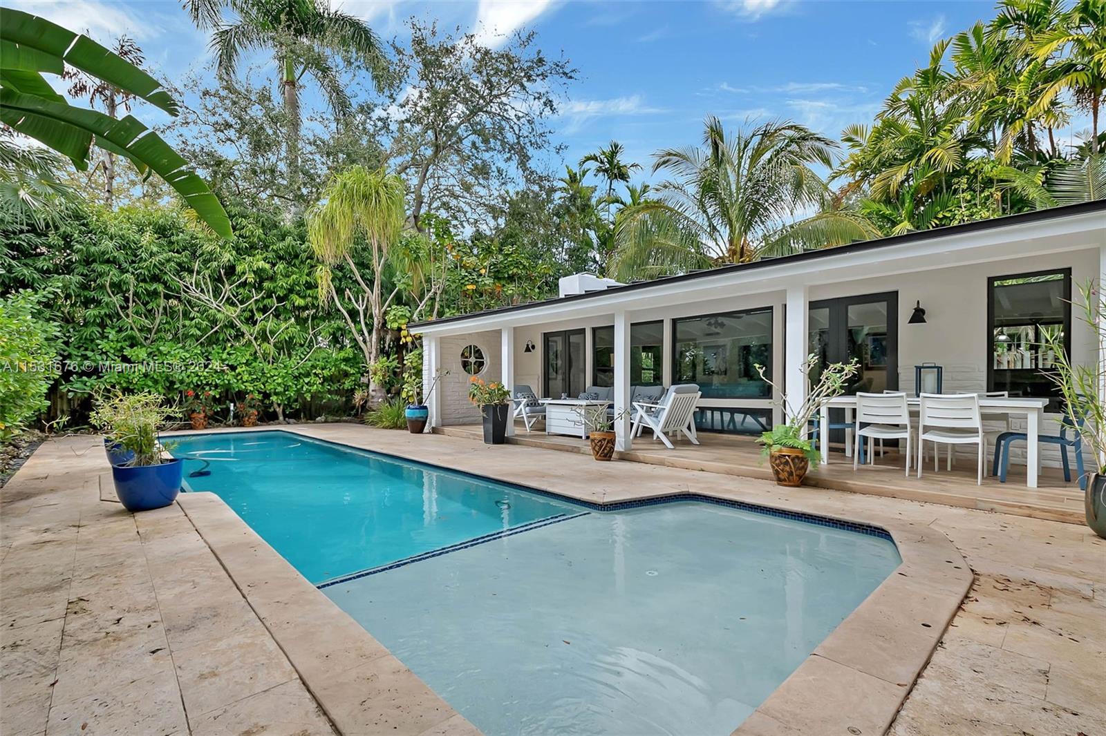 PINECREST VILLAS - Residential