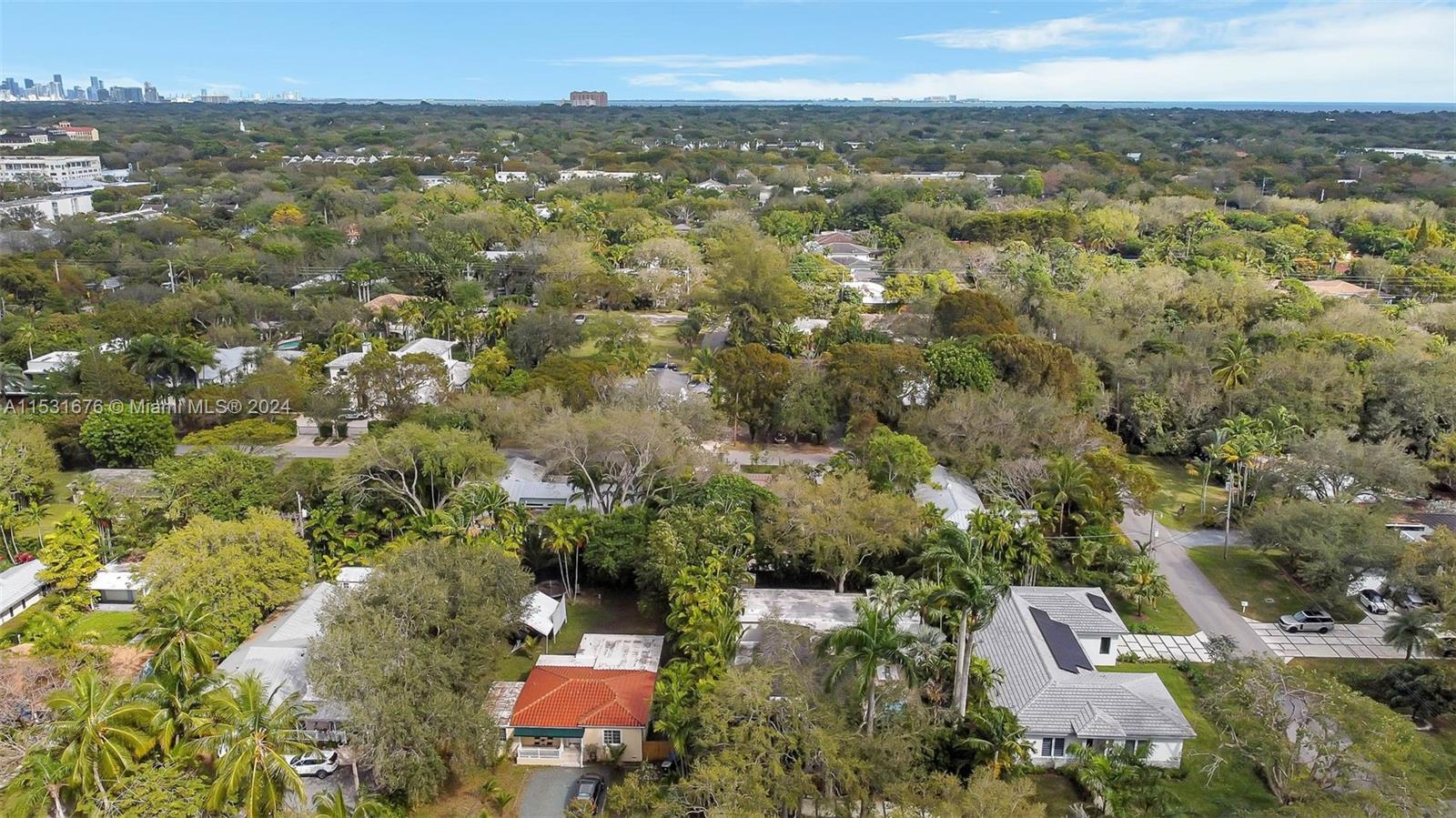 PINECREST VILLAS - Residential