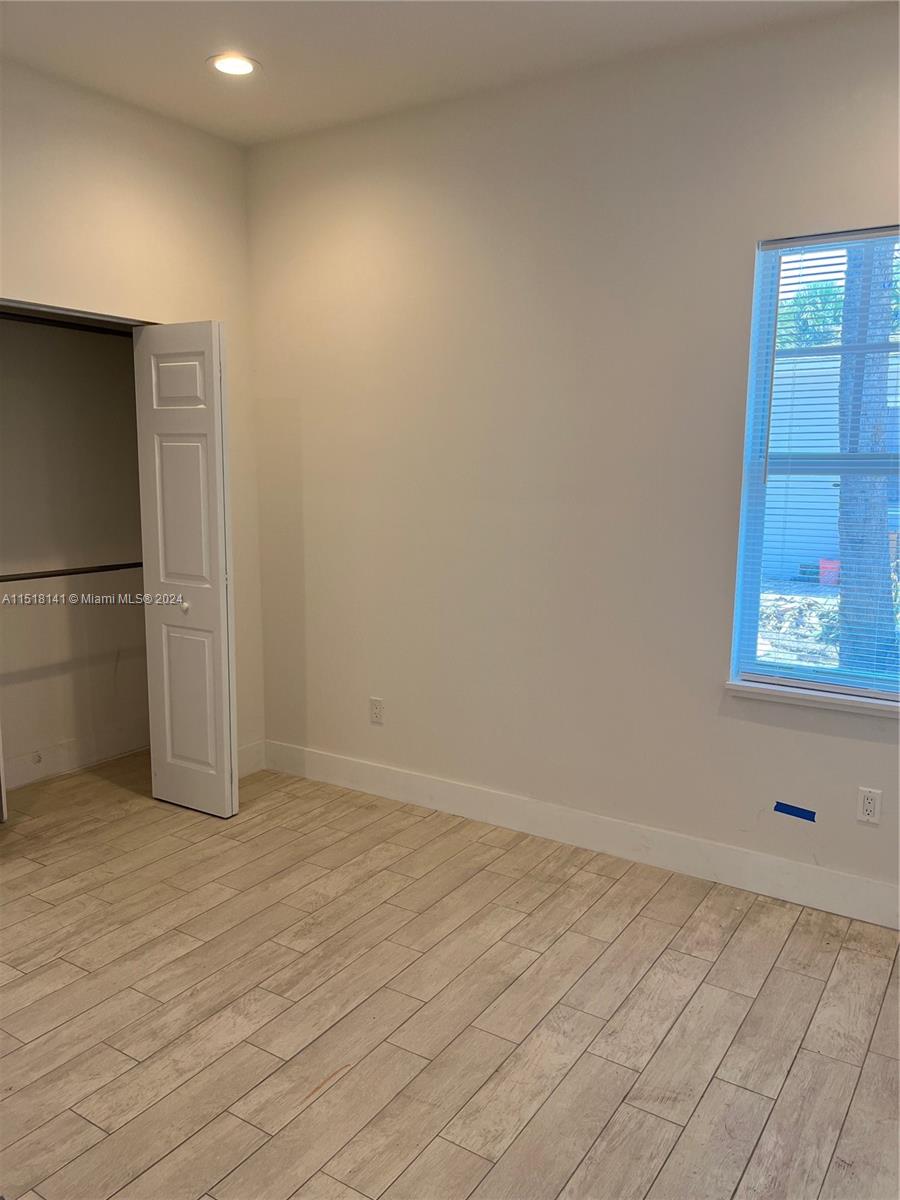 LAKE WORTH TOWN OF - Residential Lease