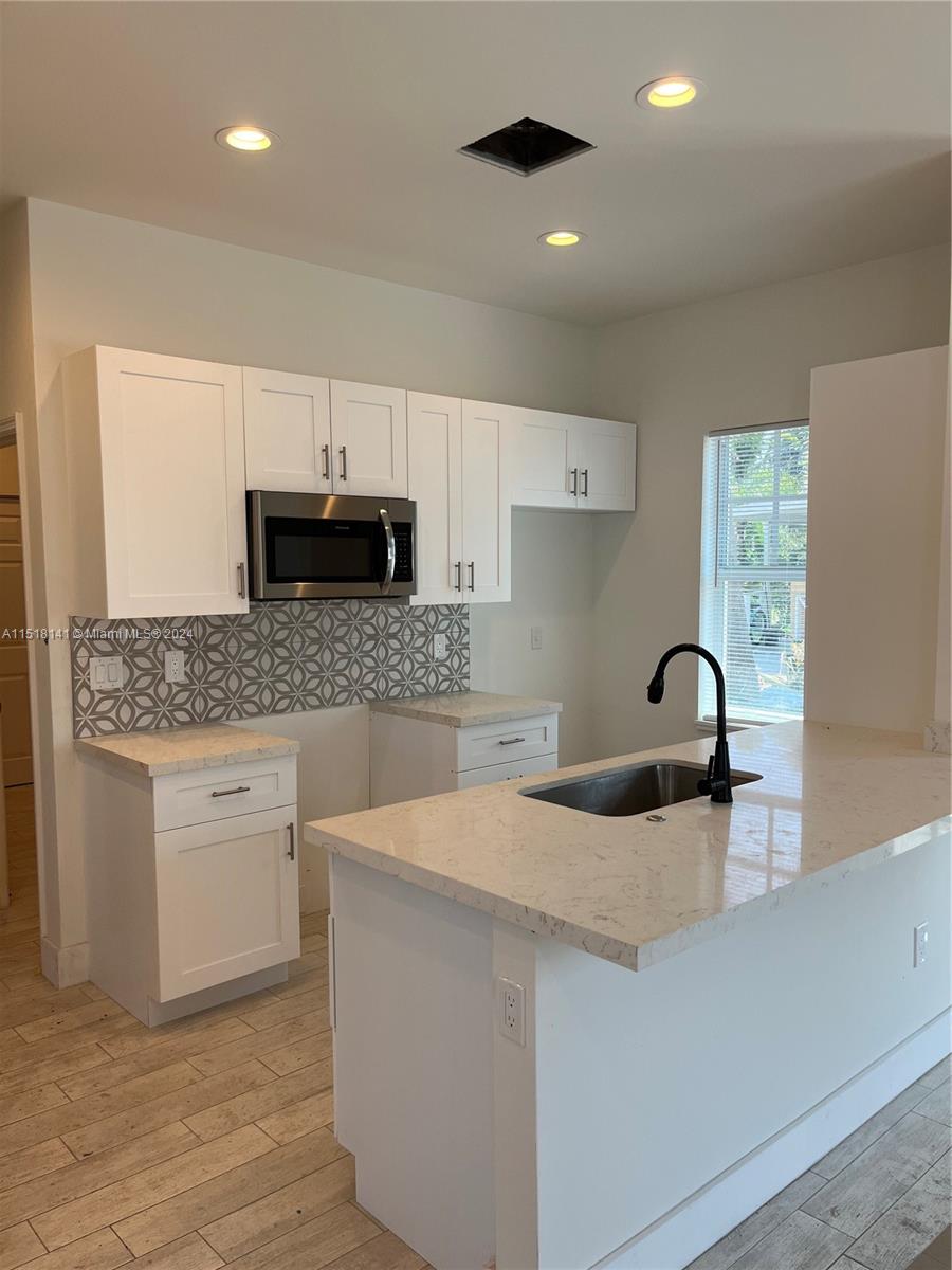 LAKE WORTH TOWN OF - Residential Lease