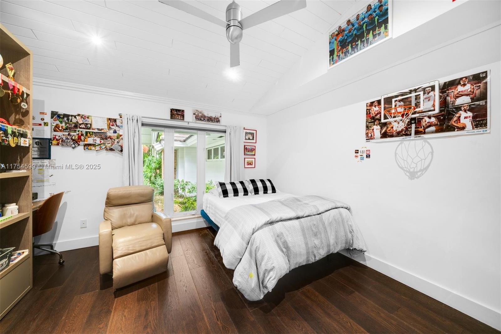 GABLES ESTS NO 4 - Residential