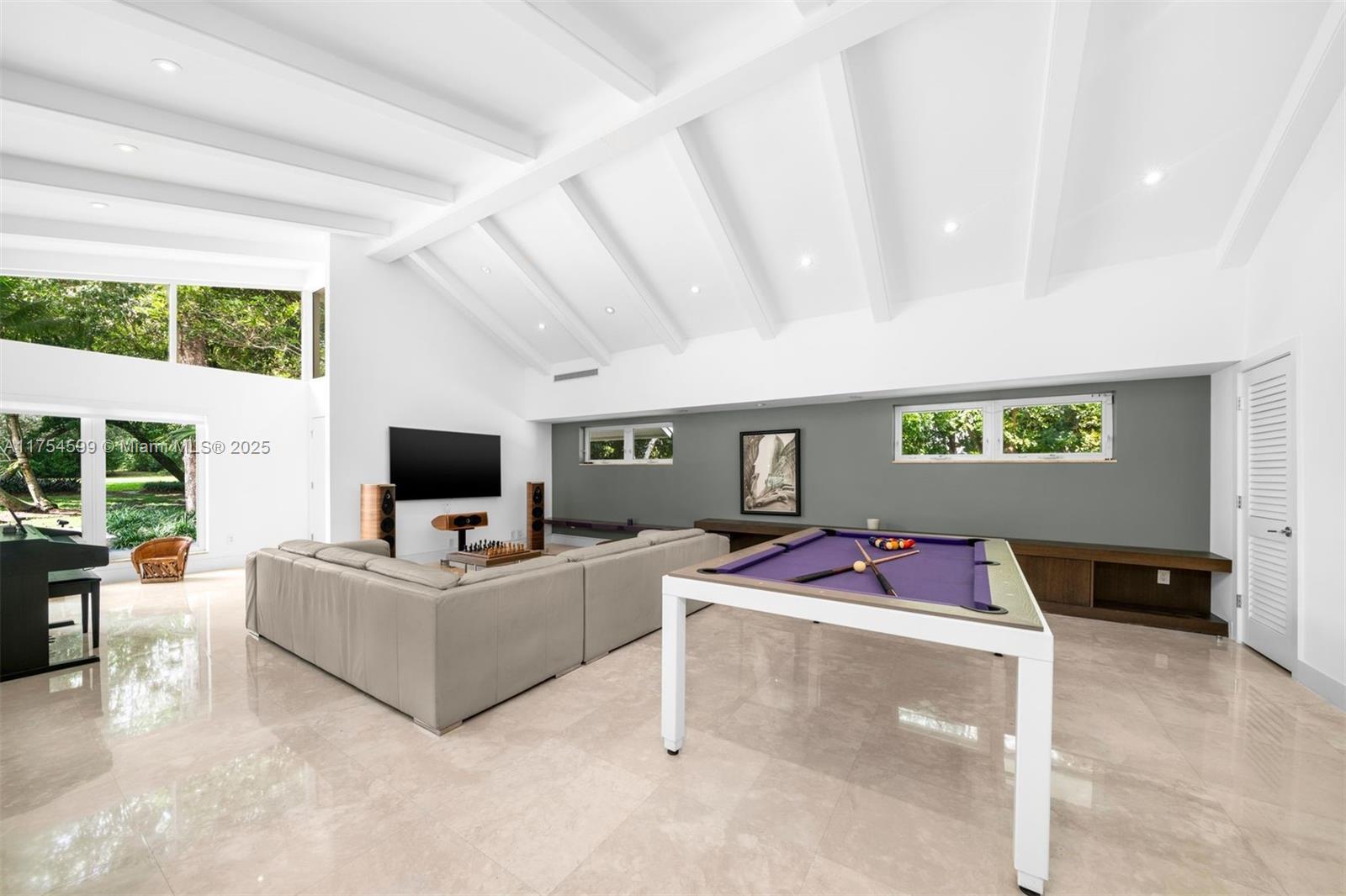 GABLES ESTS NO 4 - Residential