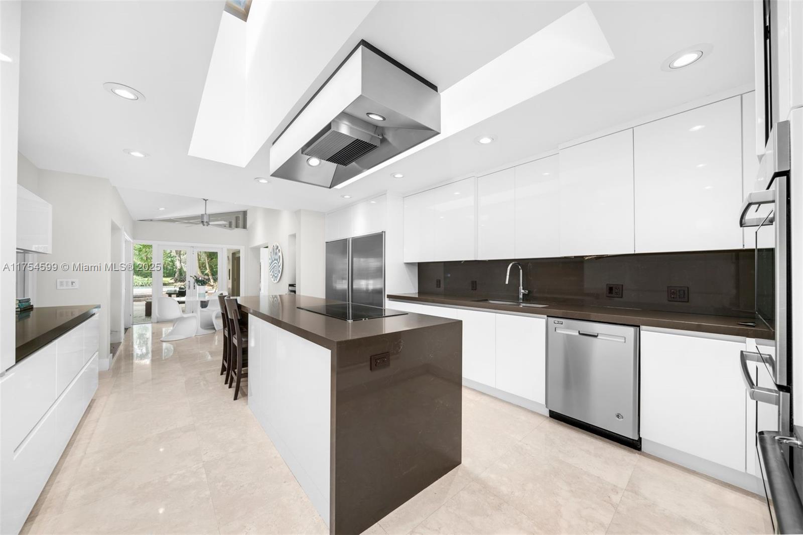 GABLES ESTS NO 4 - Residential