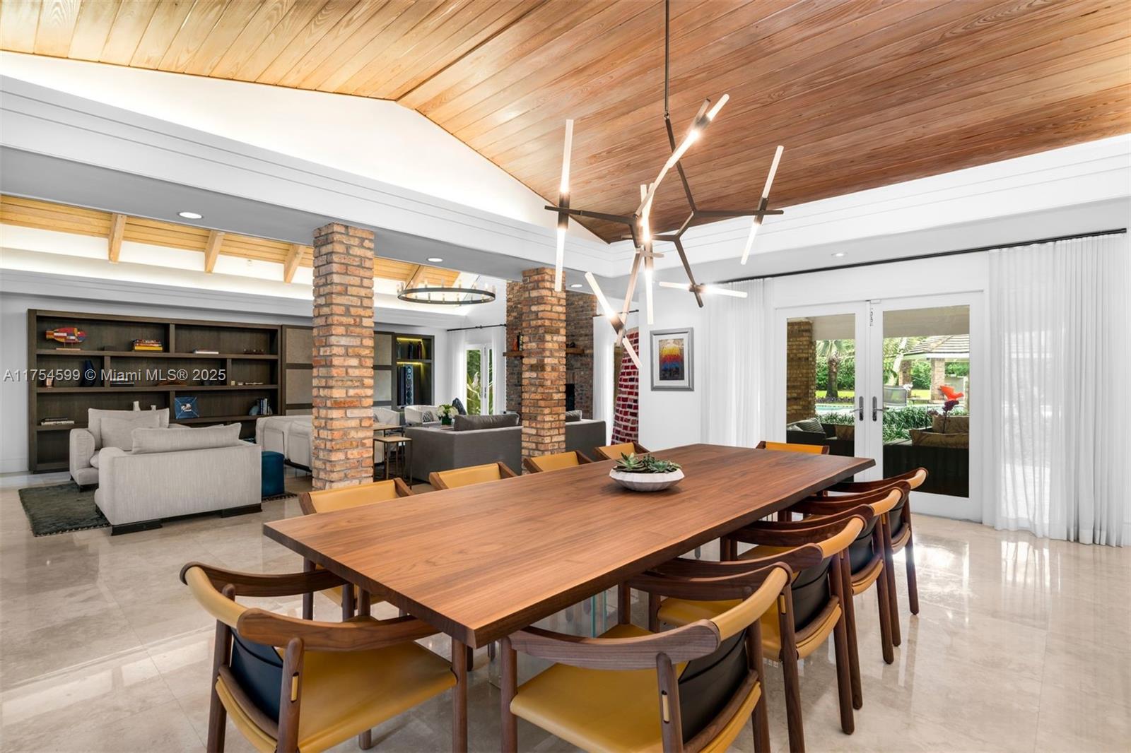 GABLES ESTS NO 4 - Residential