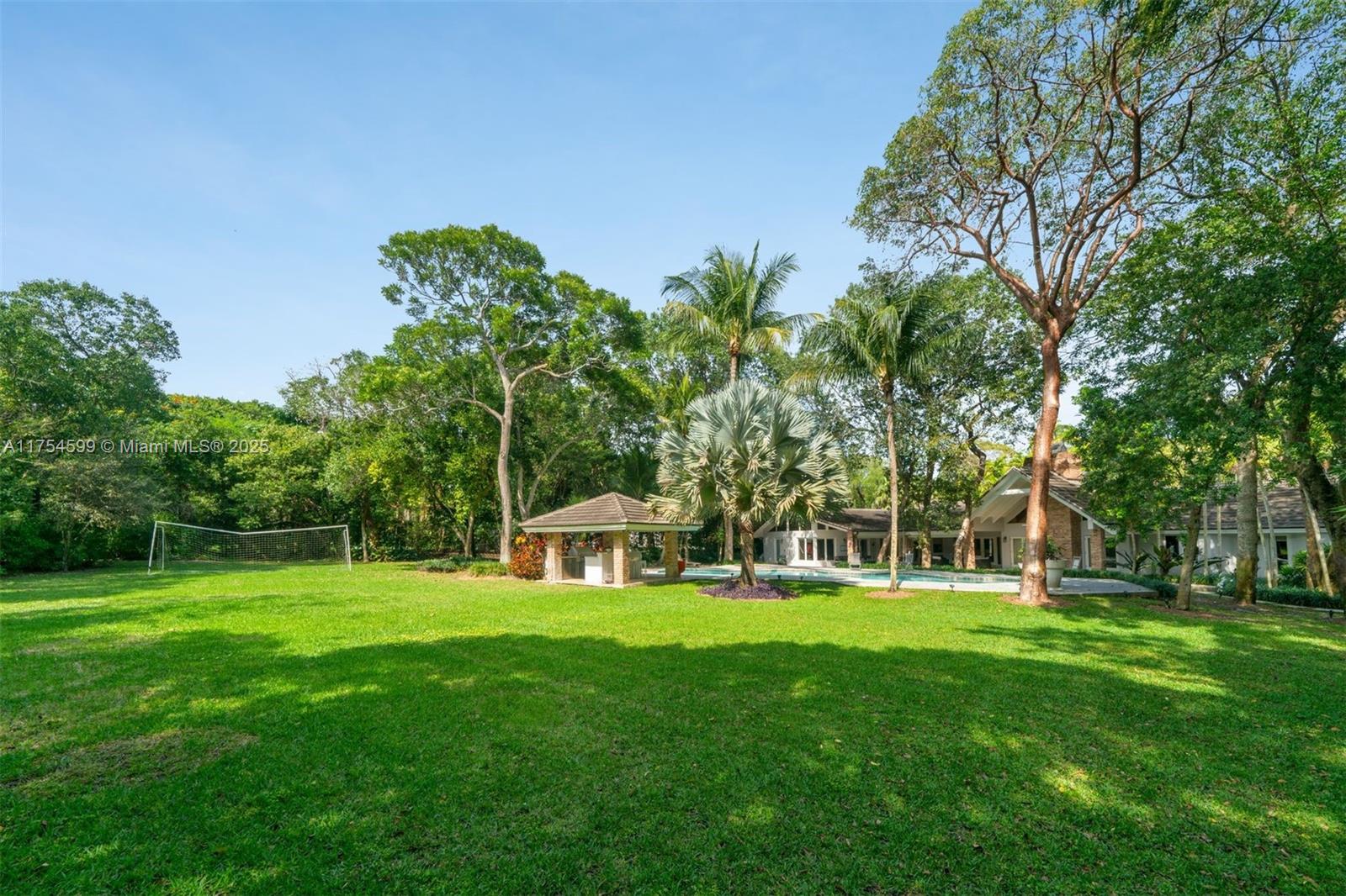 GABLES ESTS NO 4 - Residential