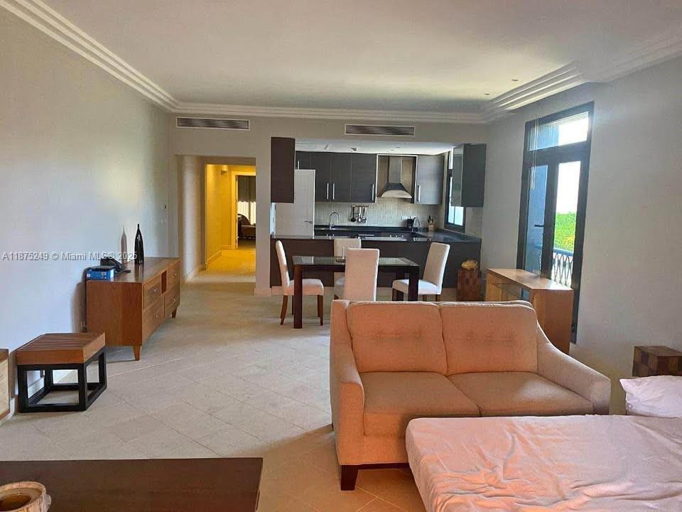 Apartment for Rent in Fishing Lodge, Cap Cana.
1 bedroom and 1 bathroom
140 sqm (1,507 sq ft) of construction area
Located directly opposite the Marina
First-floor unit, corner location
Rental Price: $2,500 USD per month