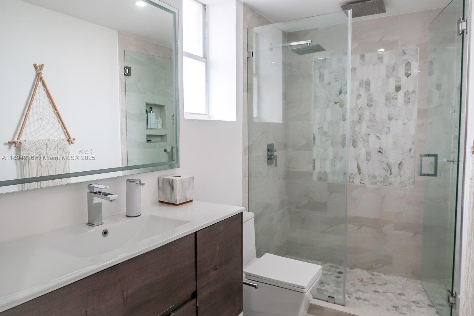 THE COURTS AT DORAL ISLES - Residential Lease