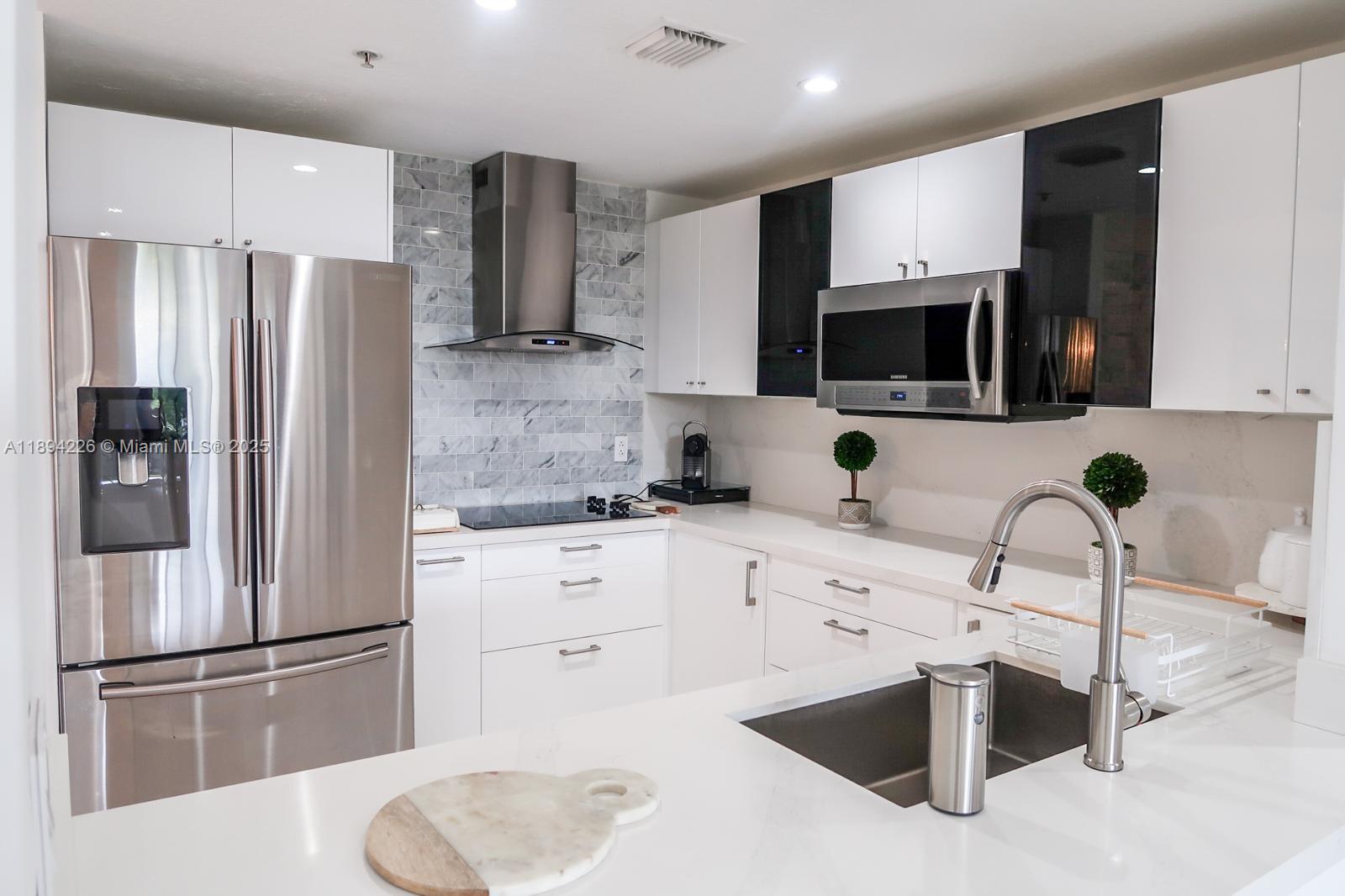 THE COURTS AT DORAL ISLES - Residential Lease