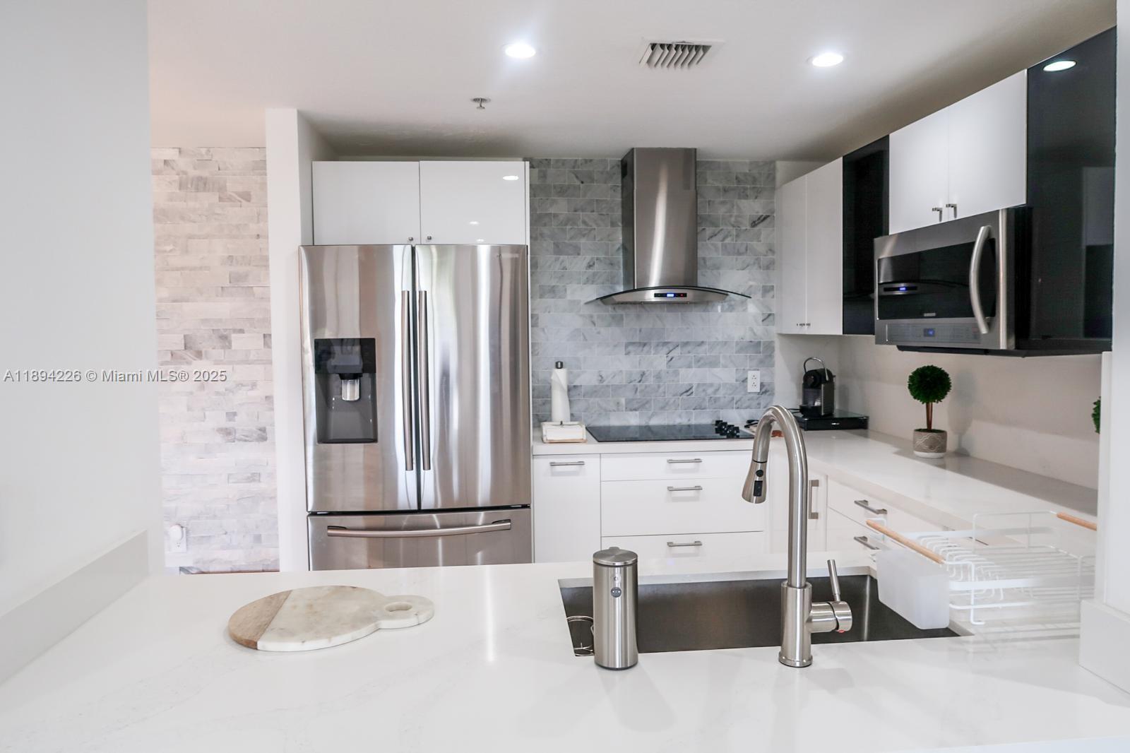 THE COURTS AT DORAL ISLES - Residential Lease