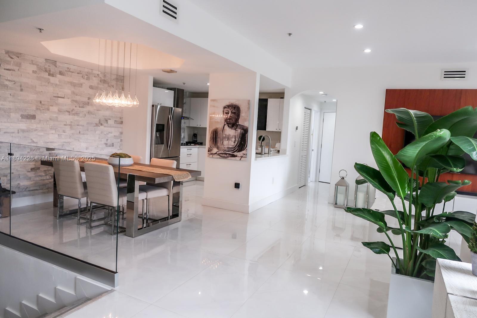 THE COURTS AT DORAL ISLES - Residential Lease