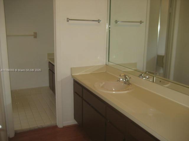 TAMIAMI LAKES SEC 5 - Residential Lease